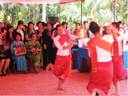 ງານພົບປະແລກປ່ຽນວັດທະນະທຳແມ່ຍິງອາຊຽນ ຢູ່ ມາເລເຊຍ